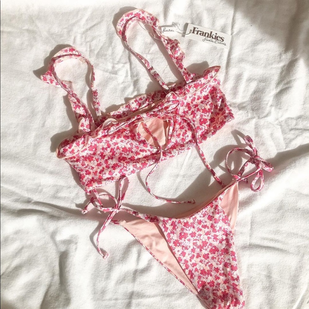 ISO: ANY SMALL FRANKIES BIKINIS!